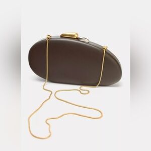 ZARA METALLIC CLOSURE CLUTCH
Color: Chocolate